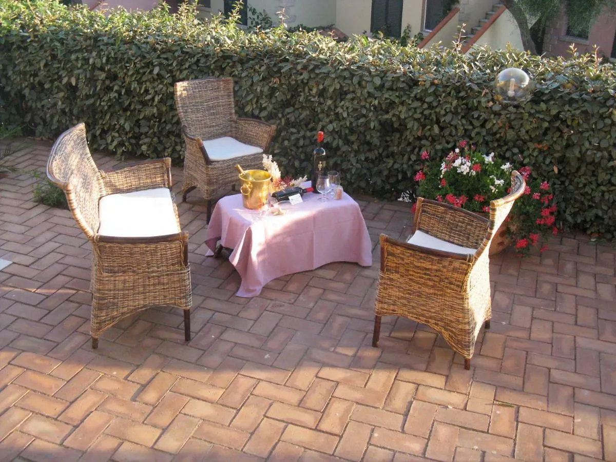 Borgo Marino Badesi Aparthotel